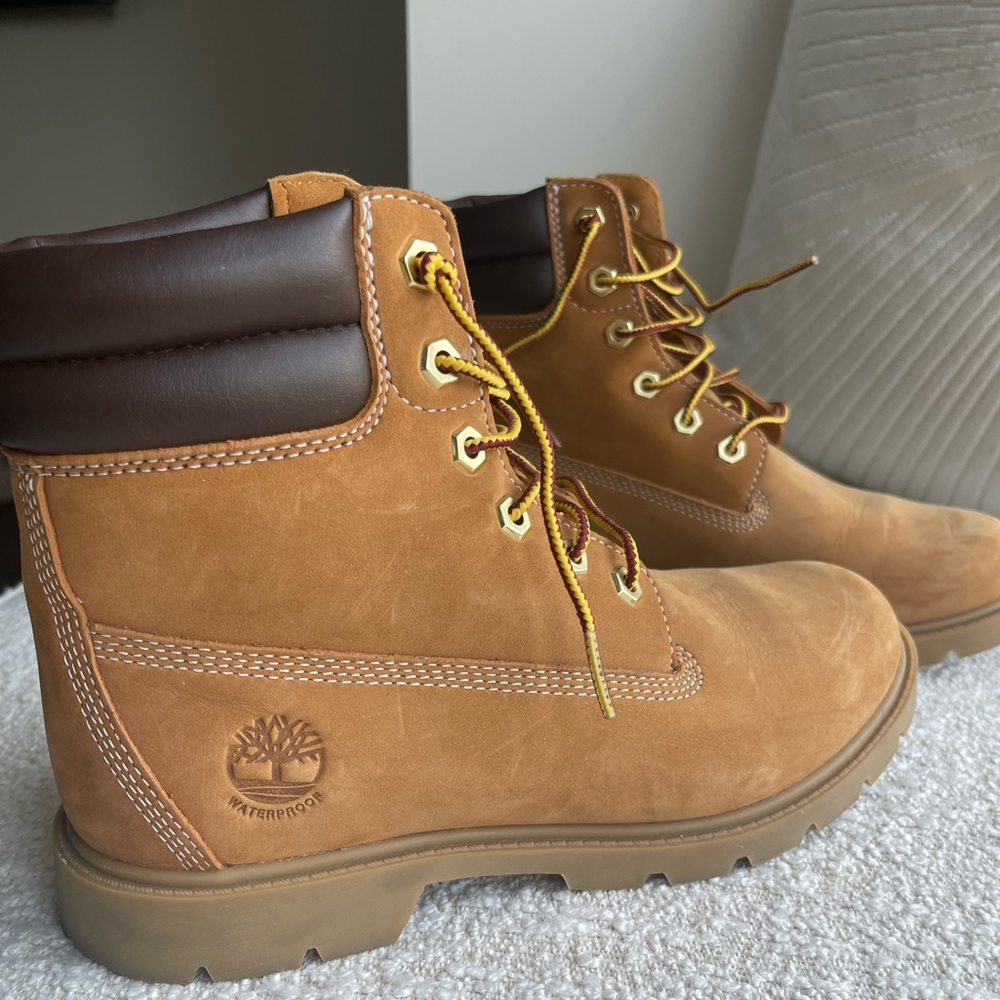Timberland Linden Woods boots. Size 7.5 Impeccable condition